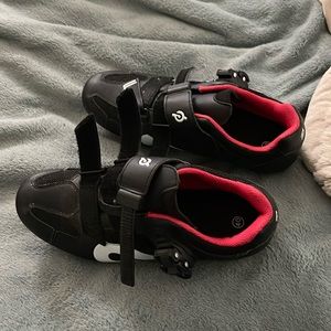 Like new size 40 (Women’s 9) Peloton Shoes